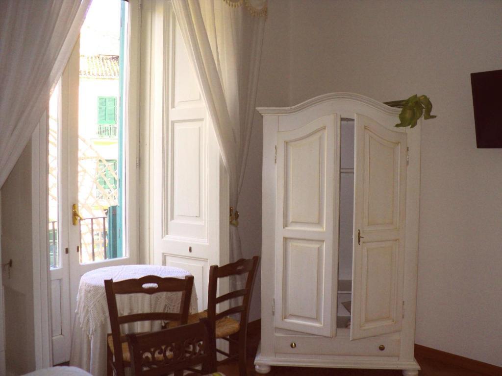 Casa Mariannina Bed and Breakfast Maiori Værelse billede