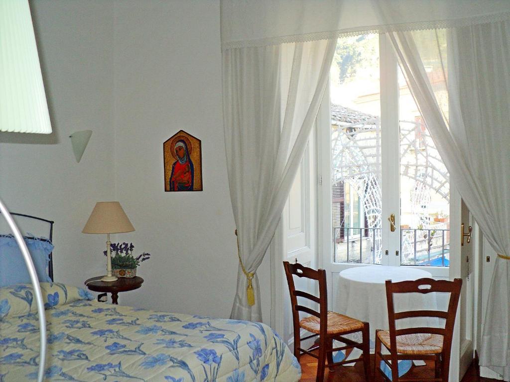 Casa Mariannina Bed and Breakfast Maiori Værelse billede